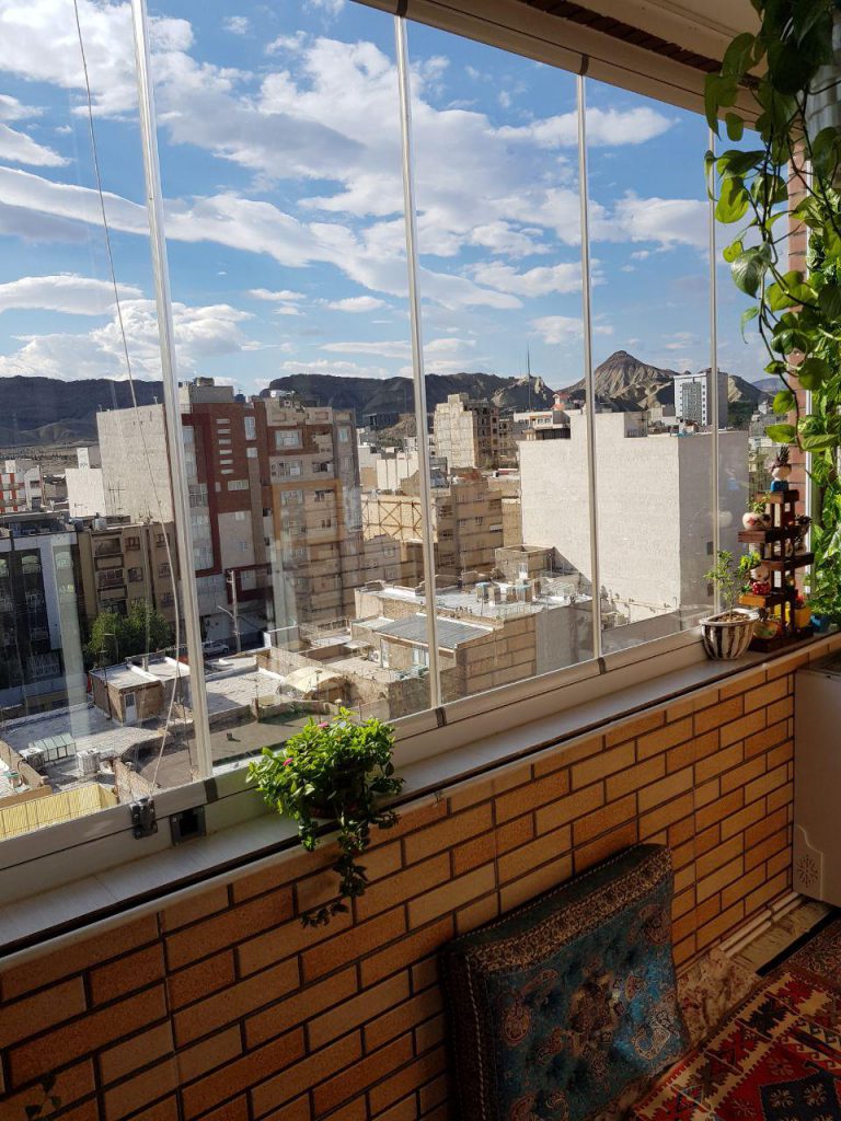 بهترین شیشه بالکن در تبریز